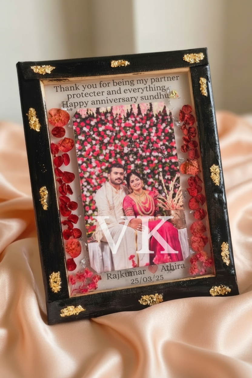 Custom Resin Photo Gifts UAE | Personalized Resin Keychains, Photo Frames & Keepsakes